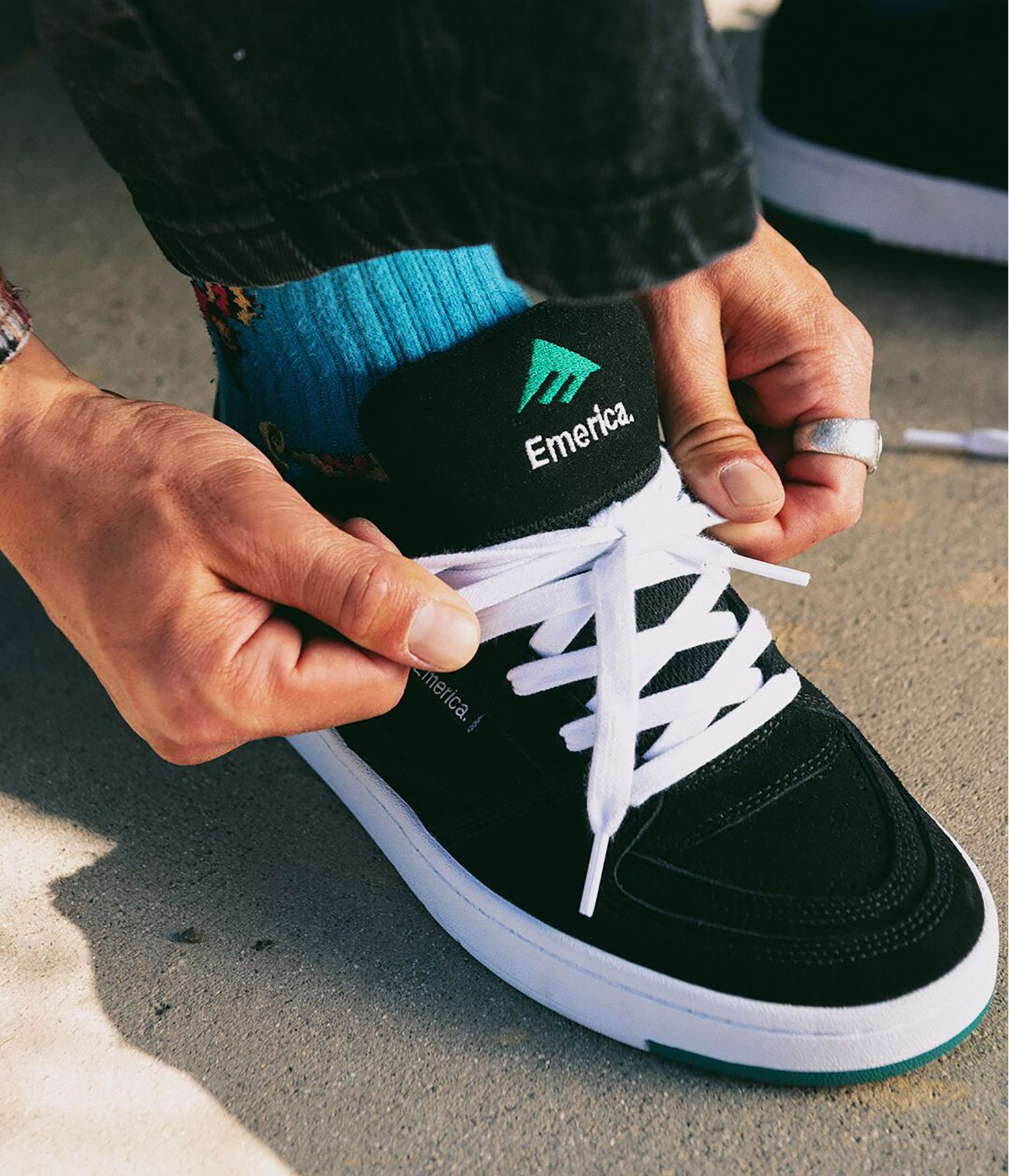 173926-0-Emerica-Mute